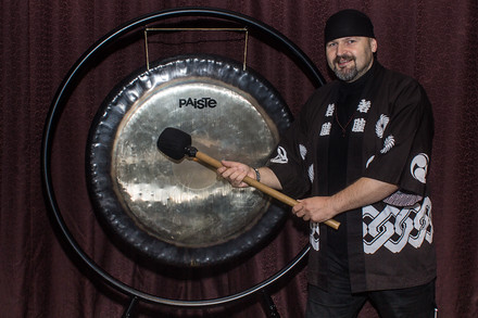 Ivo Batoušek miluje rytmus a zvuk bubnů. Už jen zmínka o nich mu vykouzlí úsměv na rtech.