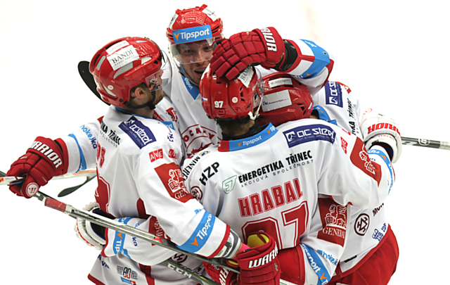 Oceláři se proti Kohoutům radovali ze čtyř branek. Mora nedala ani jednu.