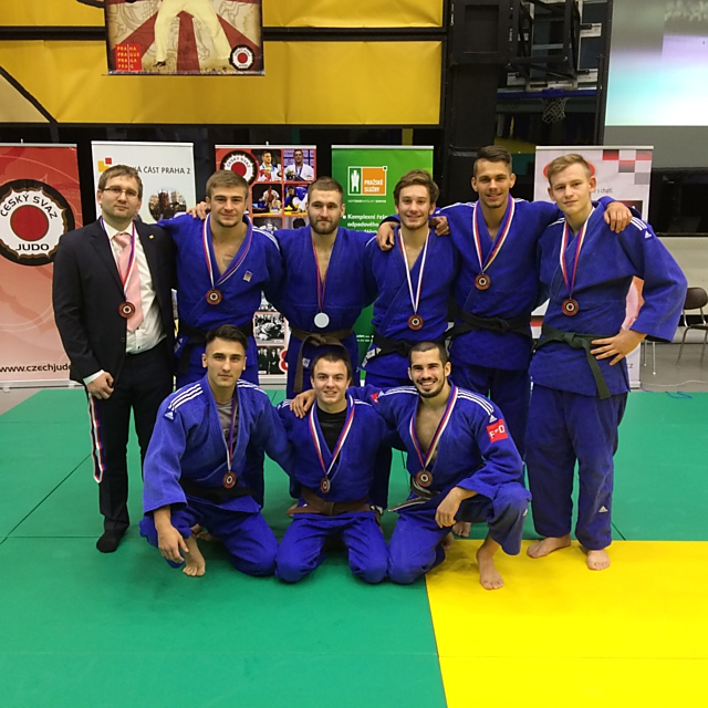 Zleva nahoře: Štěpán, Klammert, Šmehlík, Svoboda, Švestka, <br />
Nesvadba; zleva dole : Vydra, Janiš, Poliak