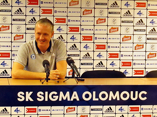 Trenér Sigmy Václav Jílek vidí první část soutěže pozitivně. Boj o postup se zúžil na čtyři celky. Olomoucký kouč věří, že Sigma bude pokračovat v dobrých výkonech a cíl sezony, kterým je postup zpět mezi elitu, splní.