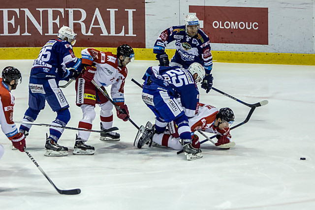 Kohouti se nevzdávají a zůstavají v boji o první desítku. Vyhráli v Brně 3:1.