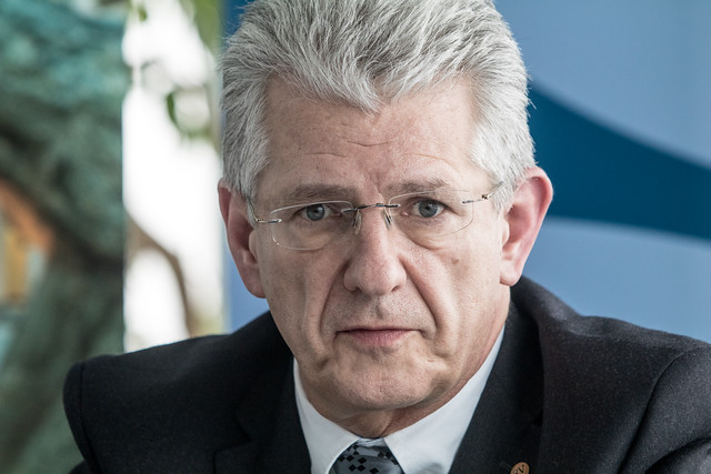 Ještě v pátek diskutoval hejtman Oto Košta s primátorem Antonínem Staňkem o spolupráci kraje a města. V neděli večer obdržel výzvu k rezignaci...