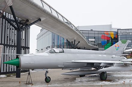 Výstava S hlavou v oblacích nabídla i Mig21.