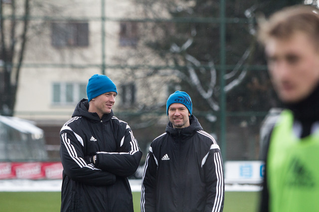 Václav Jílek s Ladislavem Onofrejem na začátku přípravy. Sigmu čeká nyní generálka s Nitrou, zatím však neví, kde se bude hrát. Počasí fotbalu nyní nepřeje.