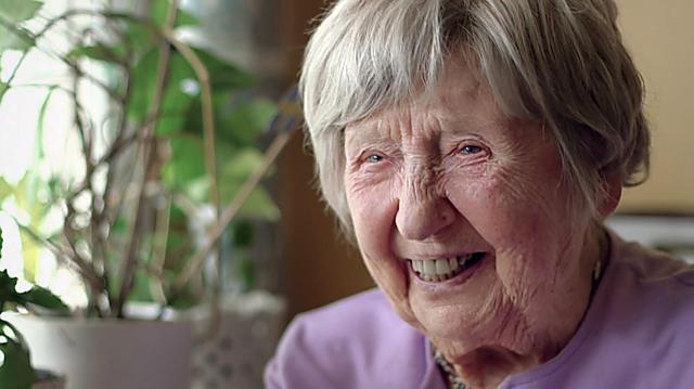 Festival Jeden svět nabídne film o bloggerce, jejíž Život začíná po stovce...