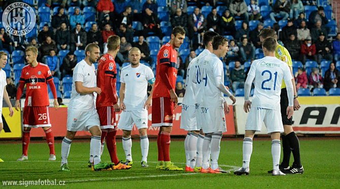 V listopadu vyhrál ve Vítkovicích Baník nad Sigmou 1:0. Vrátí mu nyní Hanáci těsnou porážku?