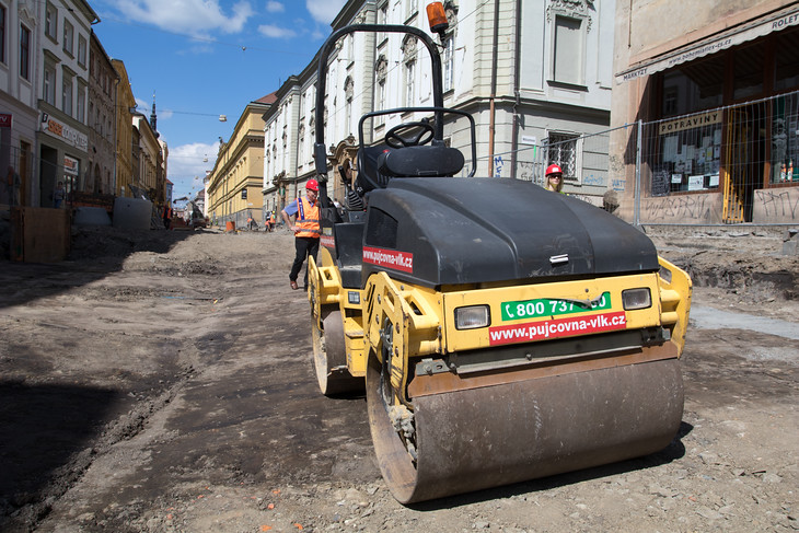 Archeologický průzkum harmonogram stavby neohrozí. S tím, že na místě budou mít badatelé doslova žně, se totiž dopředu počítalo.