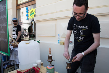 Dobrá byla i káva připravená v džezvě. A ta chuť máty na závěr...