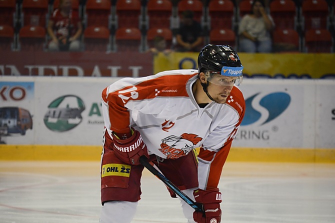 Vilém Burian se trefil v prodloužení, které se stejně jako nájezdy hrály ve Zlíně v rámci přípravy a už neměly vliv na konečný výsledek. 