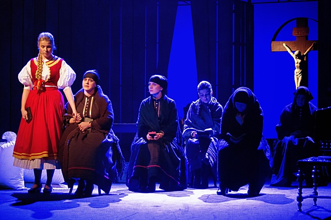 Vendula Fialová jako Maryša ve stejnojmenné inscenaci