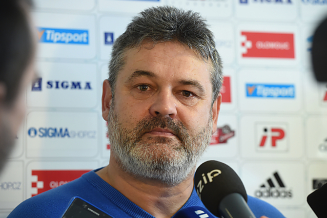 Sportovní manažer SK Sigma Olomouc Ladislav Minář nabádal hráče na startu přípravy k pokoře a poctivým výkonům.