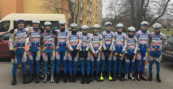 První soustředění. Tradičně ho má Mapei Merida Kaňkovský v Bohuňovicích.