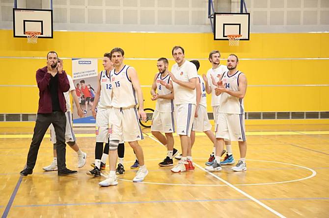 Basketbal Olomouc hostí v pátek od 19:00 v Čajkaréně Basket Košíře.