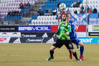 Šimon Falta brání Řezníka.