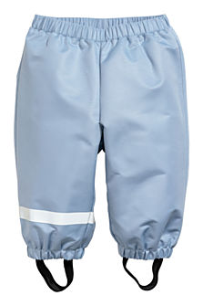 Shellové kalhoty z nepromokavého funkčního materiálu s uzavřenými švy. Mají nastavitelný pružný pas, reflexní proužek na nohavicích a zesílený pružný pásek na provlečení pod chodidlo.  Dostupné ve velikostech 68–86. (349 korun)