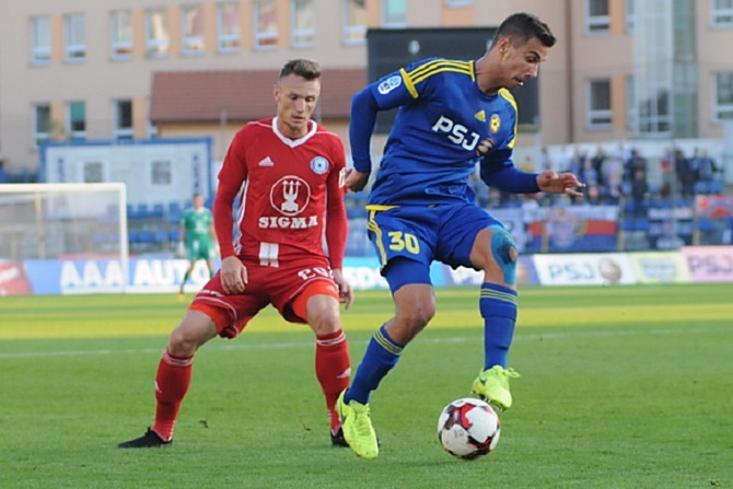 Sigma Olomouc vyhrála na podzim v Jihlavě 1:0. Na snímku bojuje o míč křídelník Sigmy Šimon Falta.