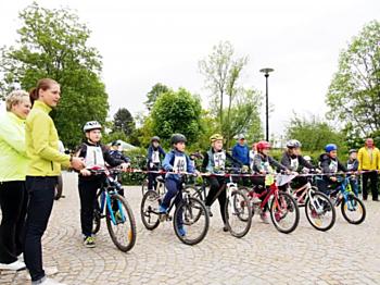 Další z cyklistických závodů proběhne 20. května v zámeckém parku ve Velké Bystřici. Zazávodit si mohou jak ti nejmenší na svých plastových odrážedlech, tak čtrnáctiletí na koloběžkách. Závod začíná ve 14:30. 