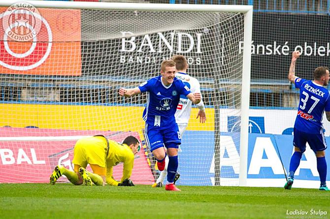 Jakub Plšek se dostal do střelecké formy a byl vyhlášen hráčem měsíce HET ligy. Trefí se i proti Bohemce?