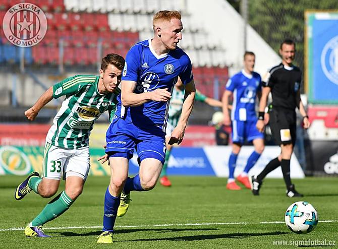 Václav Jemelka při zakládání jedné z útočných akcí Sigmy Olomouc.